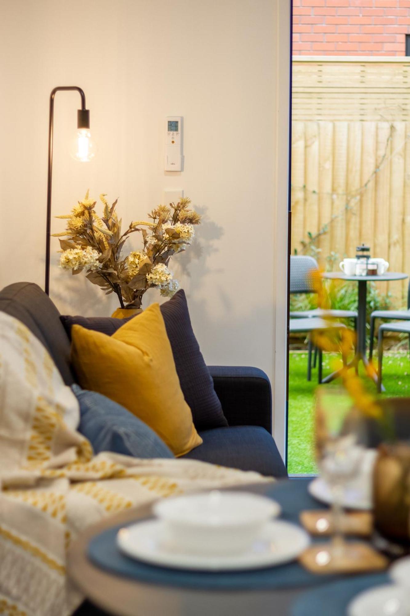 Executive Suite On Lichfield Street - 2 Bed 2 Bath Christchurch Dış mekan fotoğraf