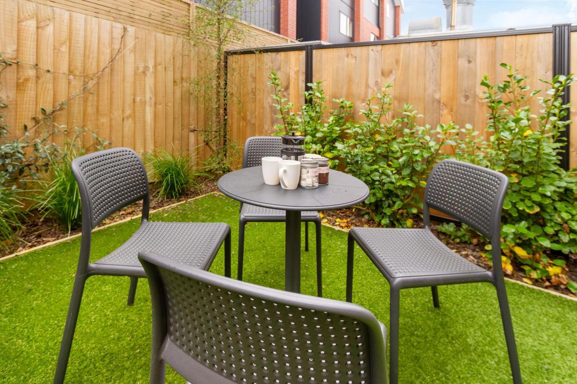 Executive Suite On Lichfield Street - 2 Bed 2 Bath Christchurch Dış mekan fotoğraf